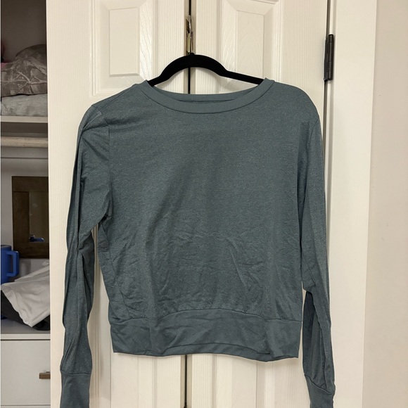 Vuori Women's Blue Long Sleeve - Picture 2 of 5